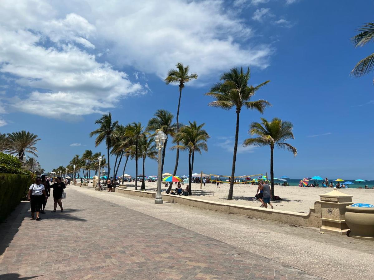The Pearl Beachside Apartments On Hollywood Beach Buitenkant foto